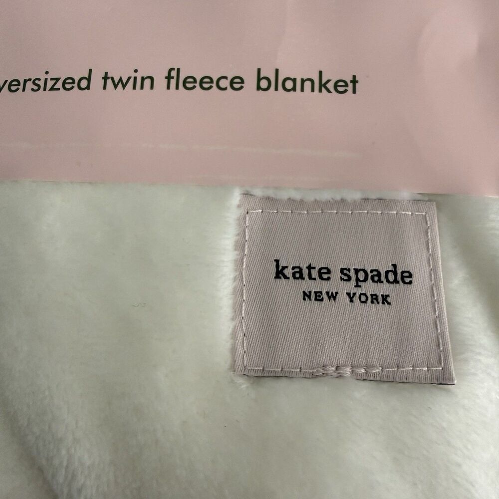 Kate Spade New York Oversized Twin Fleece Blanket WHITE 68" X 90" NWT Soft Cozy - Picture 2 of 5